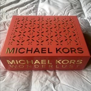 Michael Kors Wonderlust Gift Set